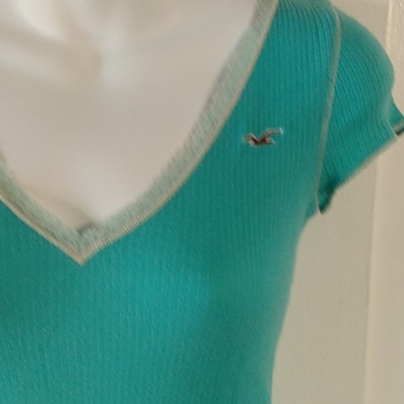 Hollister  Tee Shirt and Shorts Collaboration Combo - Picture 7 of 11